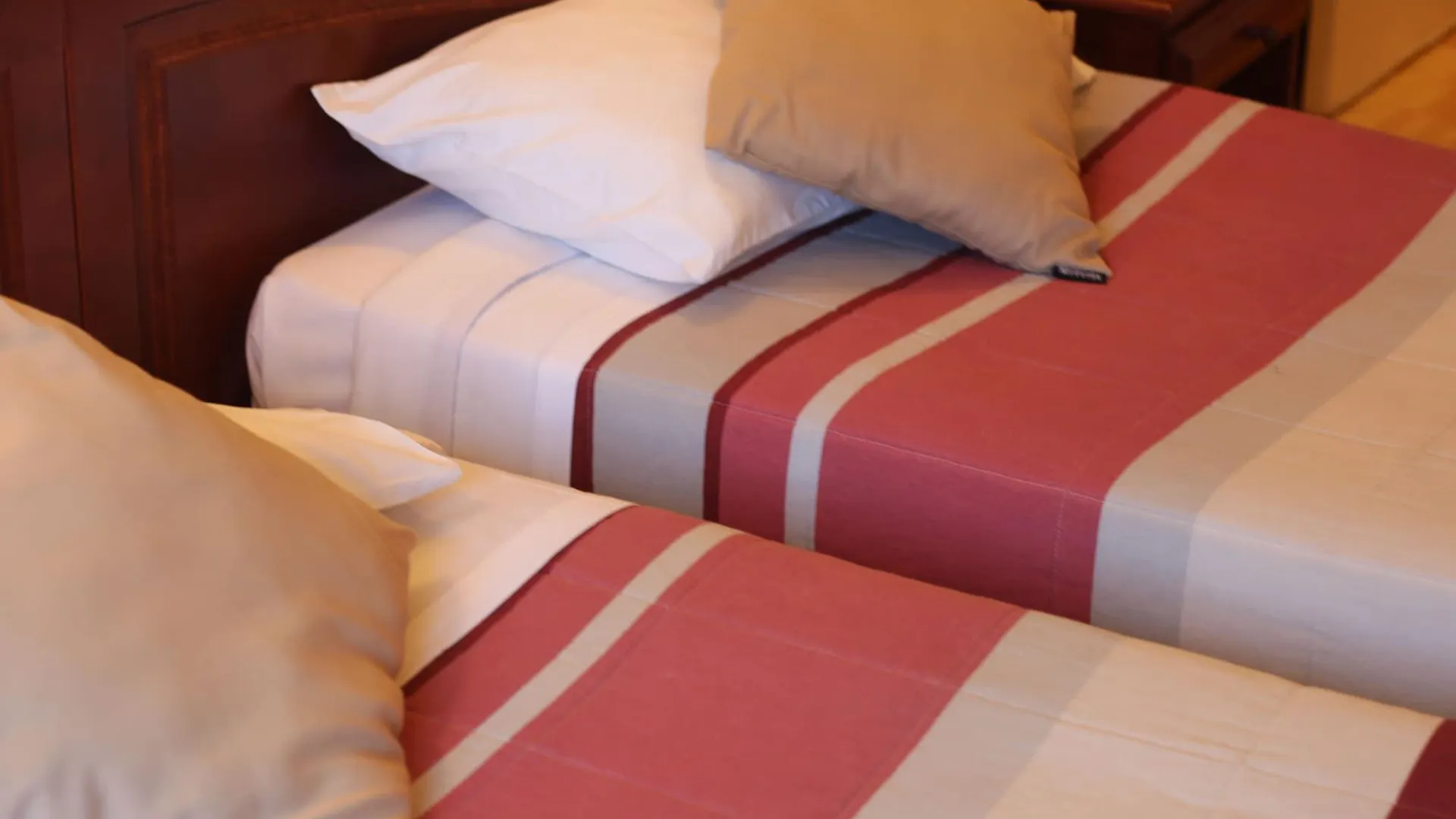 Cosmotel Hotel Paris