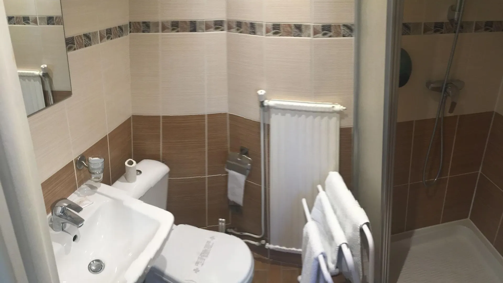 Hotel Cosmotel 3*